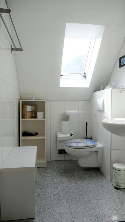 Helles Ferienhaus Im Landhausstil Fuer Bis Zu 10 Personen Frielendorf ภายนอก รูปภาพ