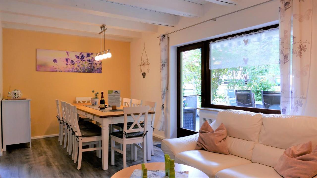Helles Ferienhaus Im Landhausstil Fuer Bis Zu 10 Personen Frielendorf ภายนอก รูปภาพ