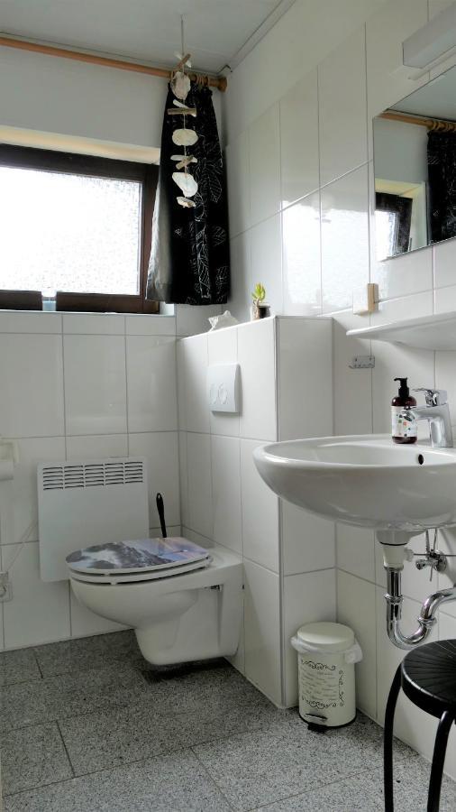 Helles Ferienhaus Im Landhausstil Fuer Bis Zu 10 Personen Frielendorf ภายนอก รูปภาพ